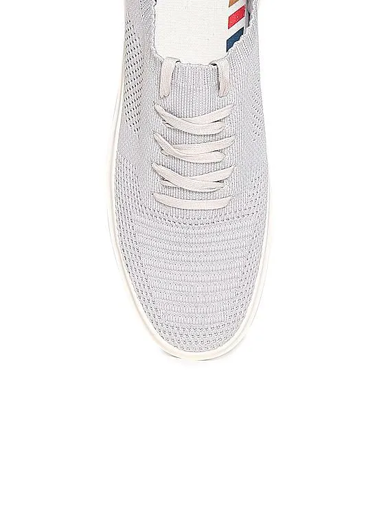 Aeropostale Perforated Knit Low Top Sneakers