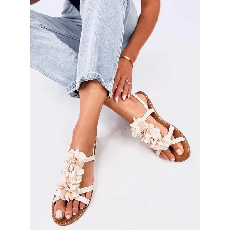 Amaur Beige sandals with delicate flowers