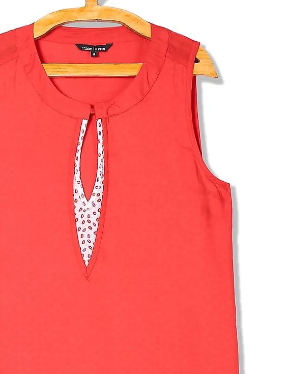 Arrow Woman Contrast Trim Sleeveless Top