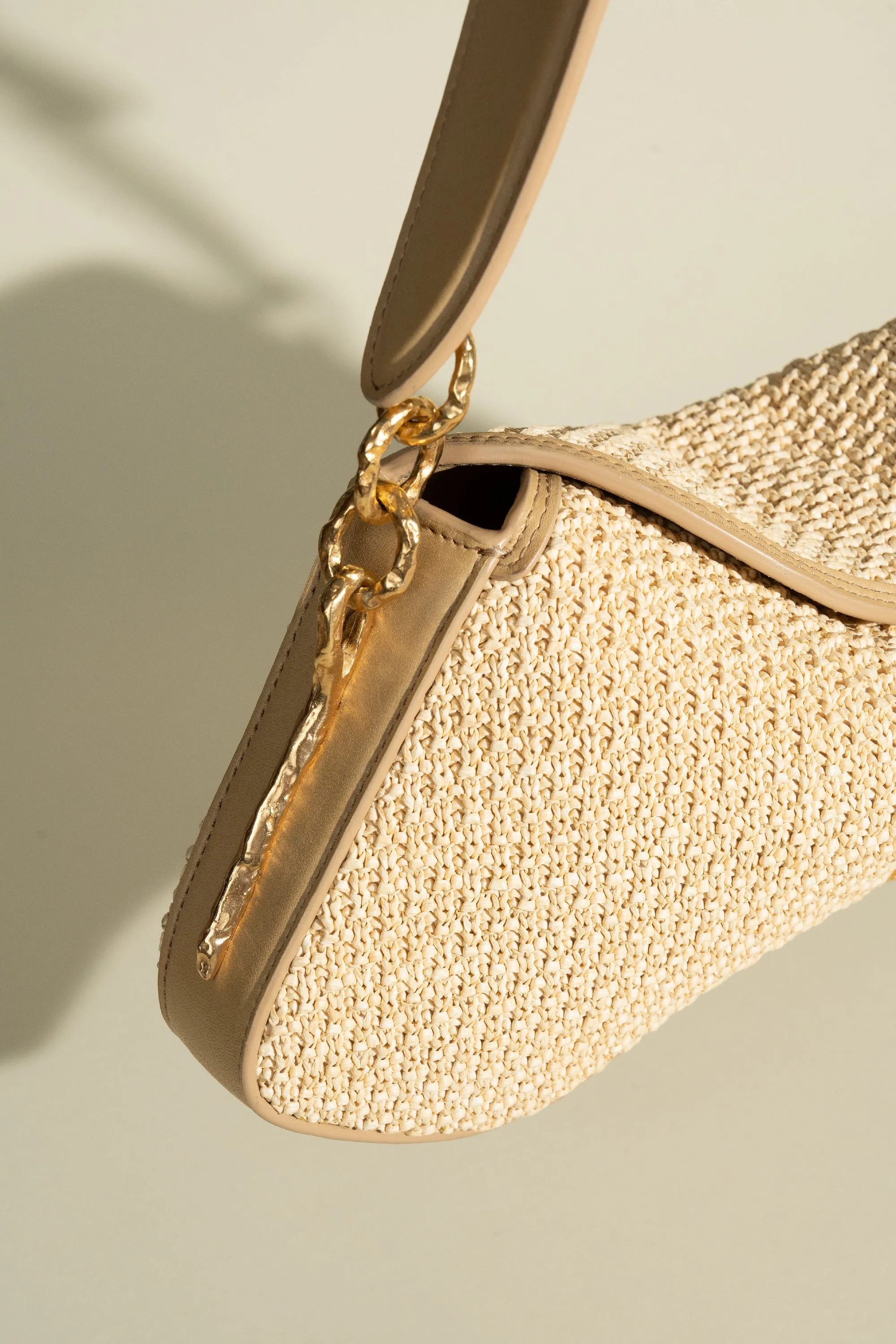 Deia Shoulder Bag - Natural Raffia