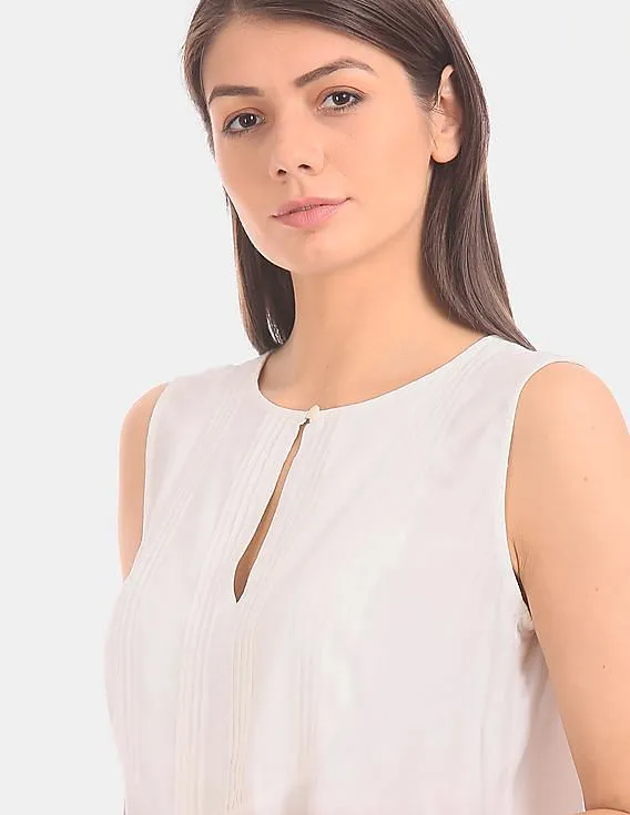 GAP Women White Sleeveless Tucked Top