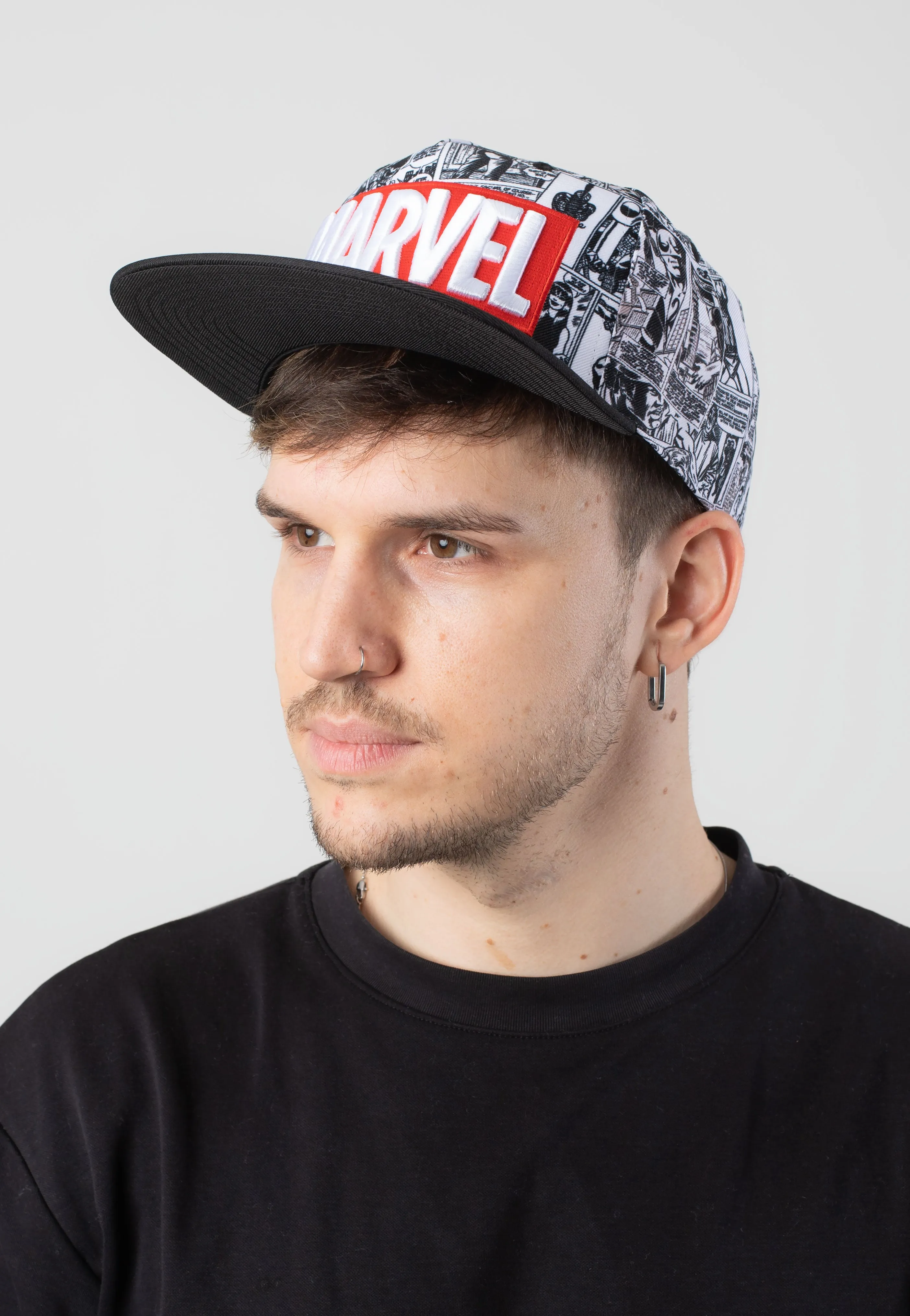 Marvel Comics - Classic Logo White/Black - Cap