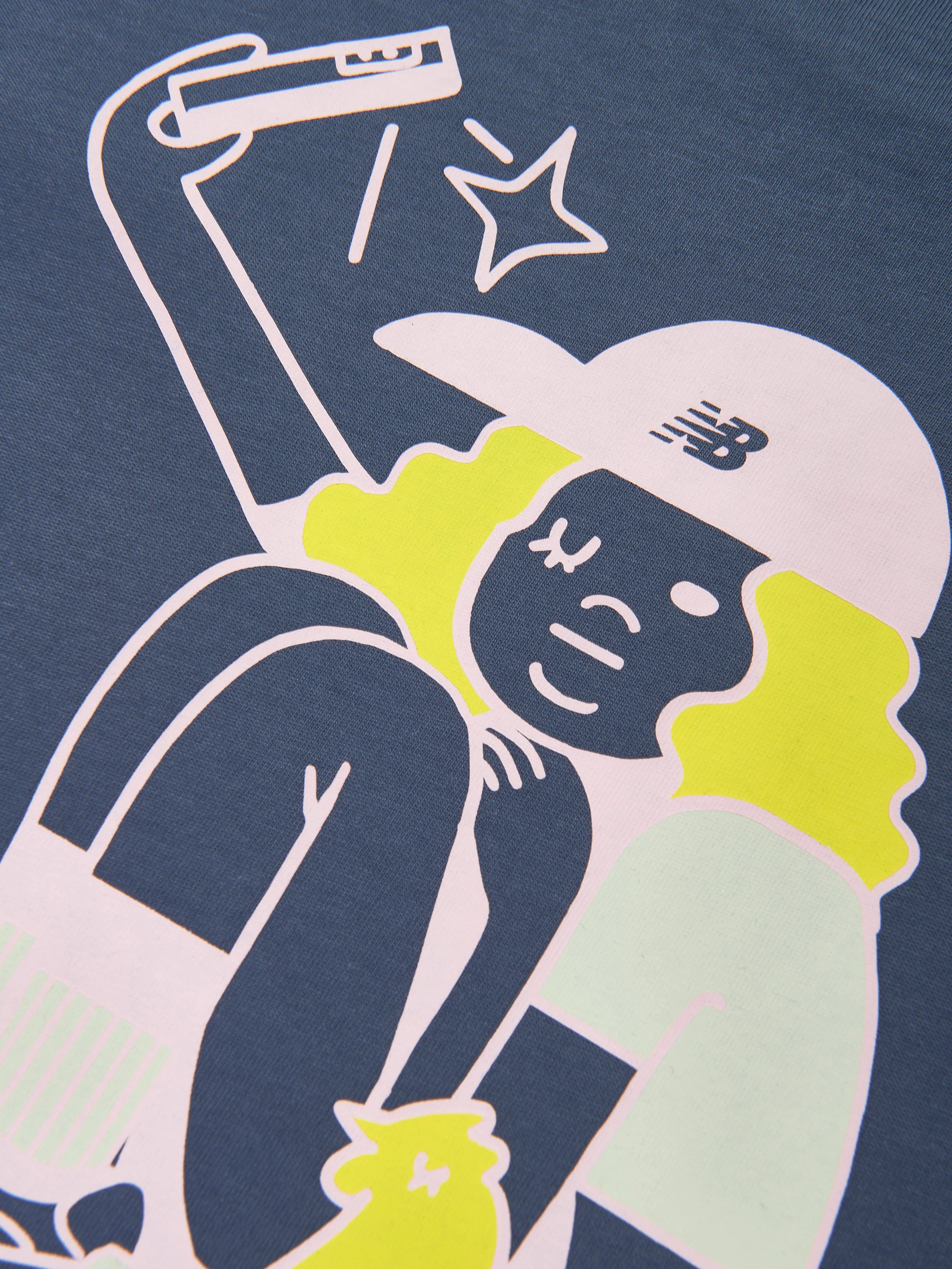 New Balance Girls Selfie Graphic T-Shirt in Blue