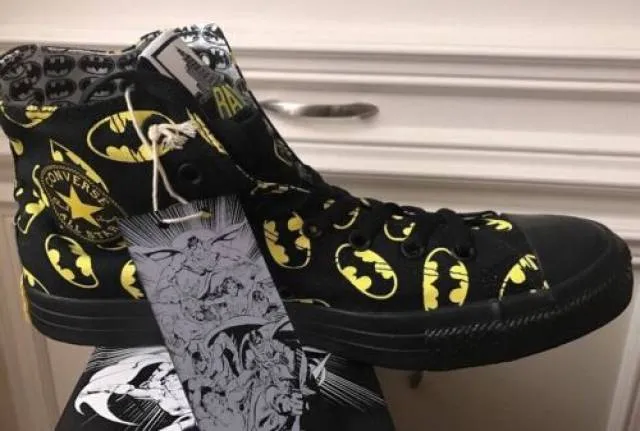 New Converse X DC Comics BATMAN Logo Black Yellow Rare M...