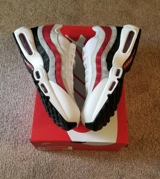 Nike air max 95 white red black