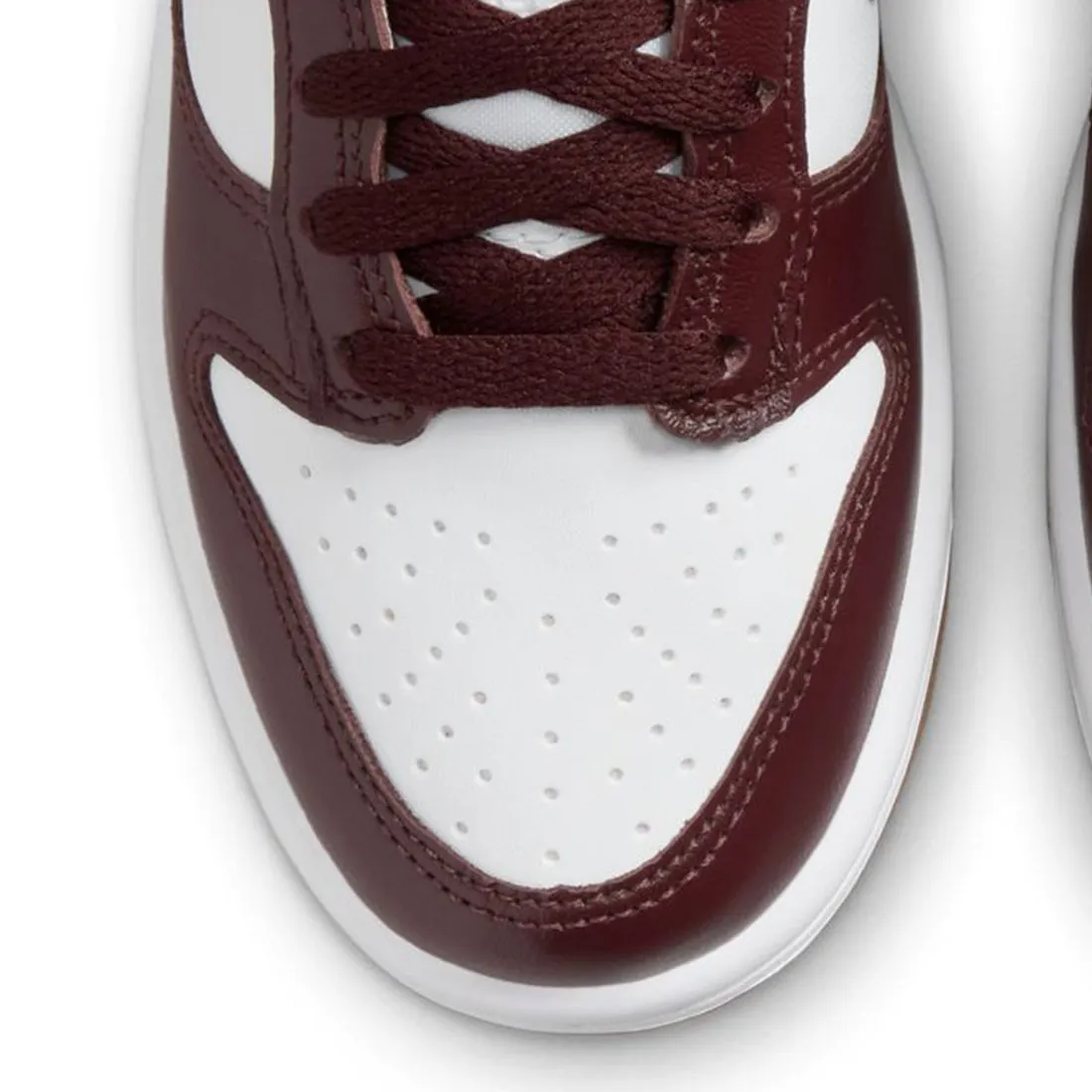 Nike Big Kids Dunk Low Bg (white / burgundy crush-gum light brown)