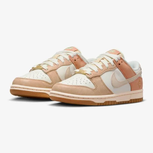 Nike women's dunk low se (australia/ brown/ sail/ sanddrift/ amber brown/ hemp/ guava ice/ beige tan