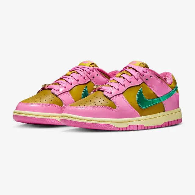 Parris goebel x nike women's dunk low (playful pink/ multi-color/ bronzine/ clear jade/ luminous gre